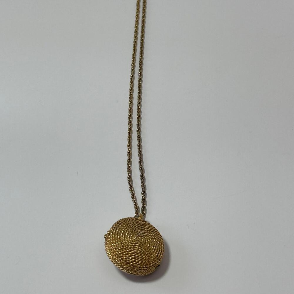 Beeline Vintage Solid Perfume Locket Pendant Necklace - Picture 6 of 12